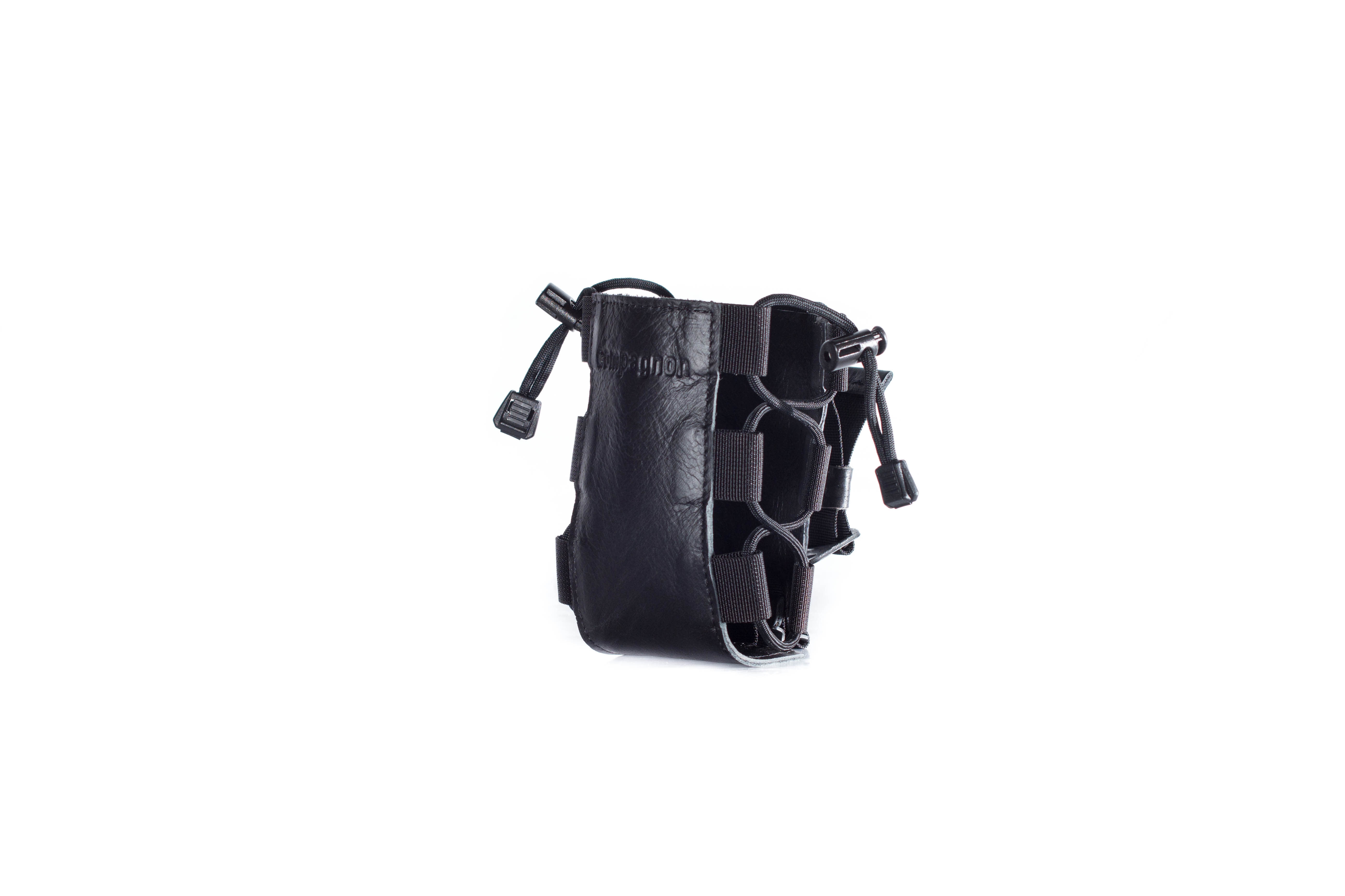 compagnon_quiver_tripod_stativ_koecher_halter_black_leather_05-full